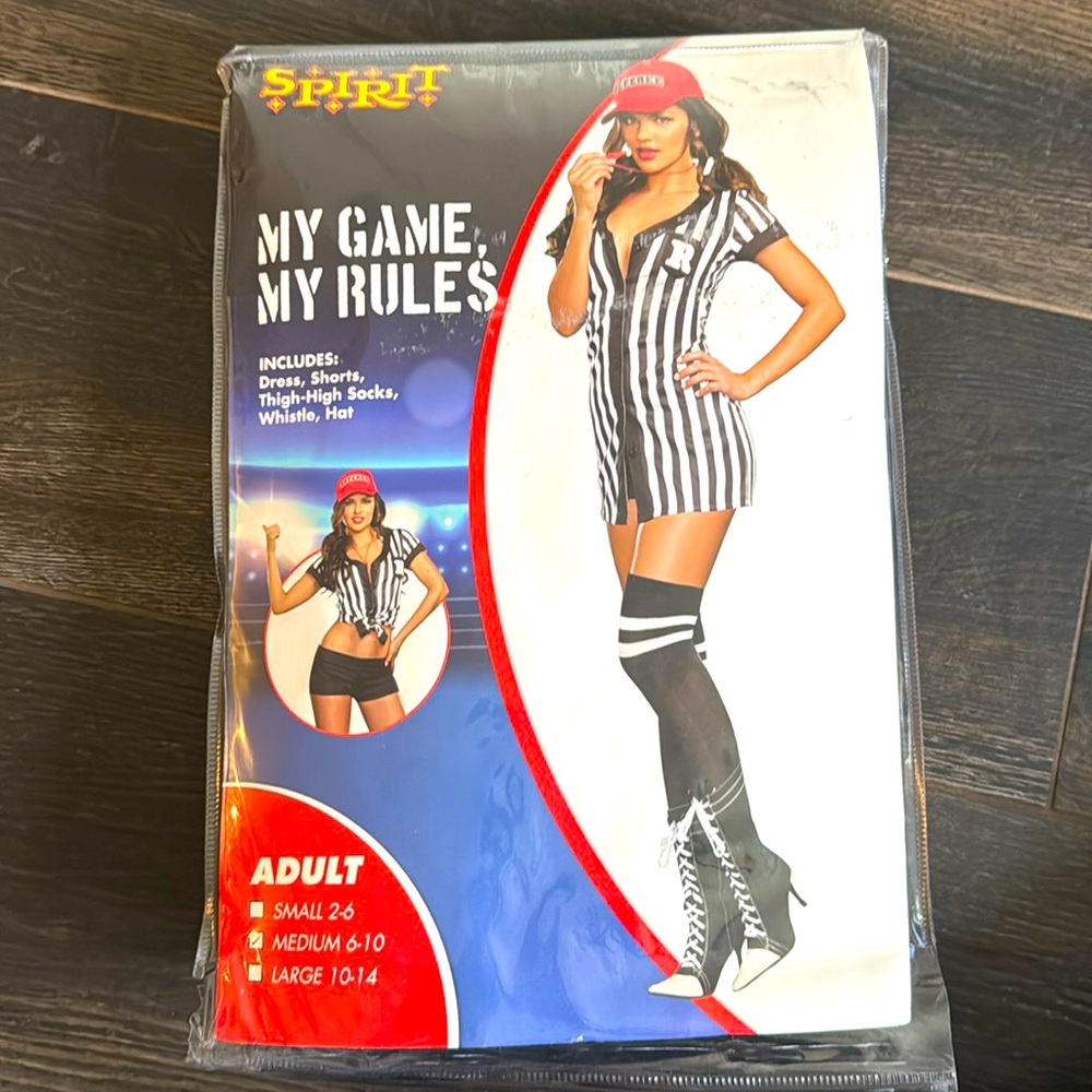 Spirit Halloween women’s referee outfit